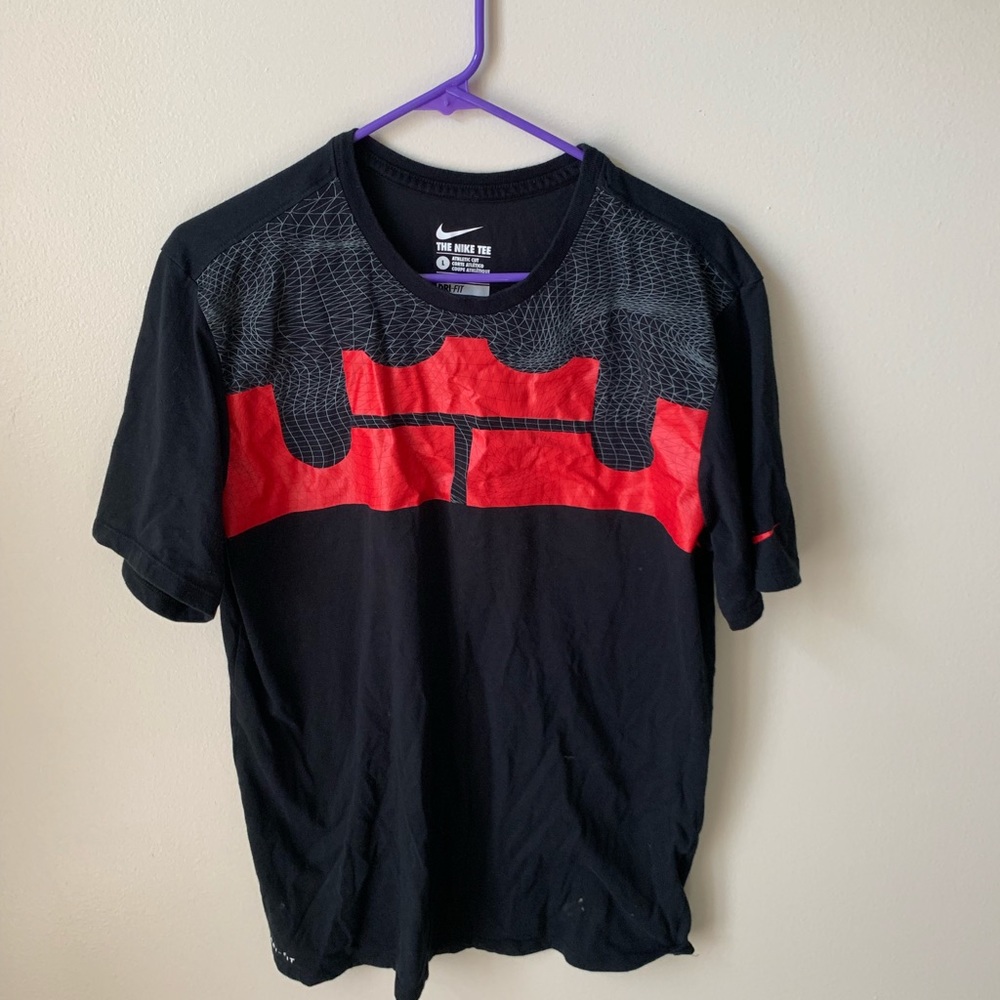 Nike lebron Tshirt